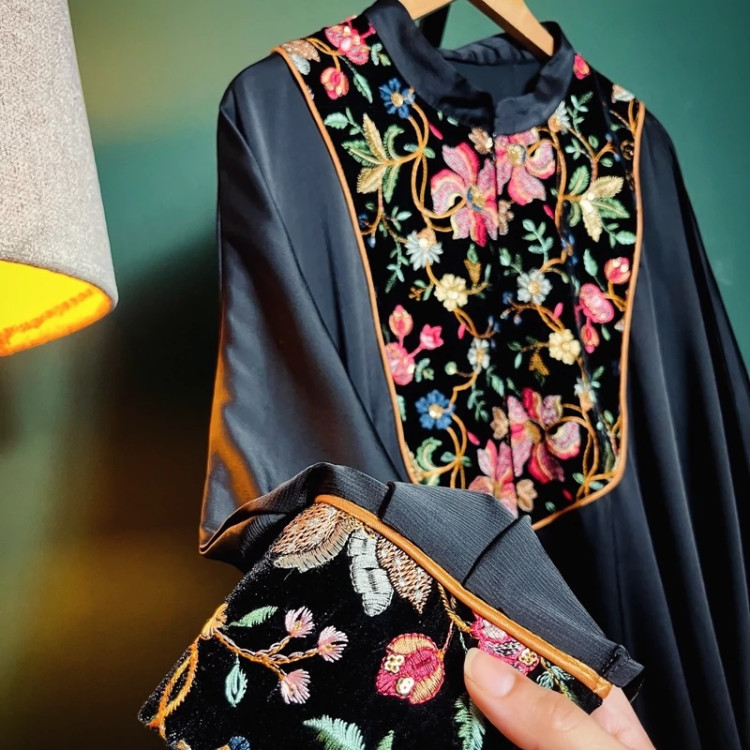 عبا مجلسی سوزندوزی مغزی دوزی مزونی طرح بهشت